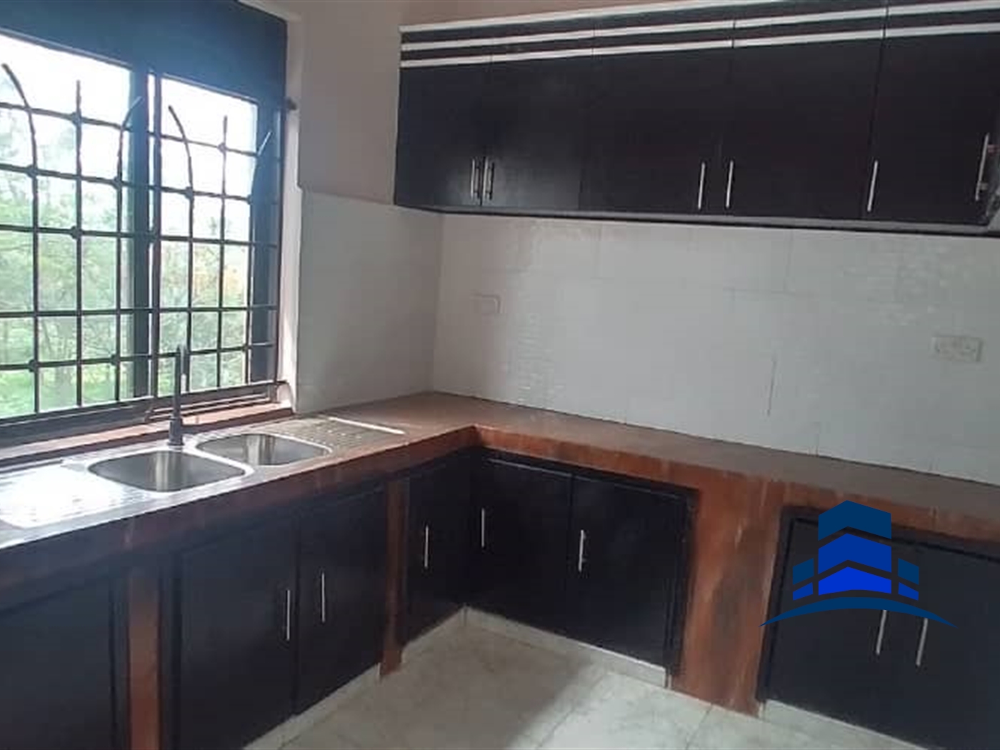 Villa for sale in Namugongo Wakiso