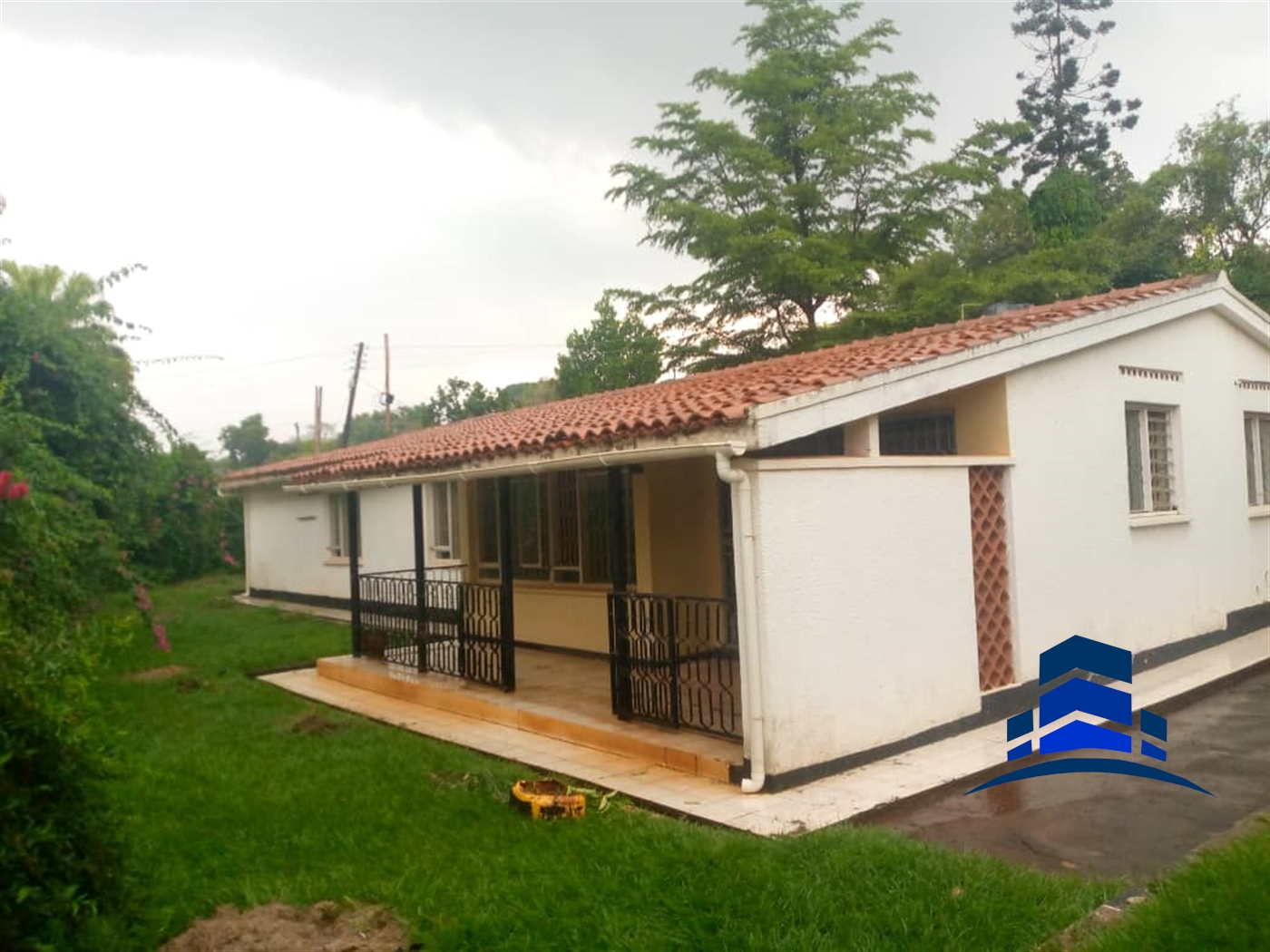 Bungalow for sale in Muyenga Kampala