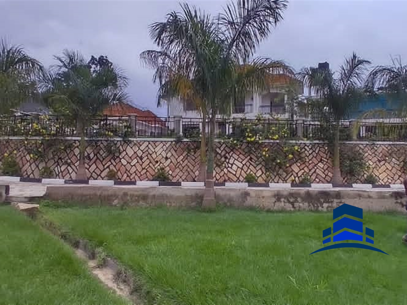 Mansion for sale in Kawuga Mukono