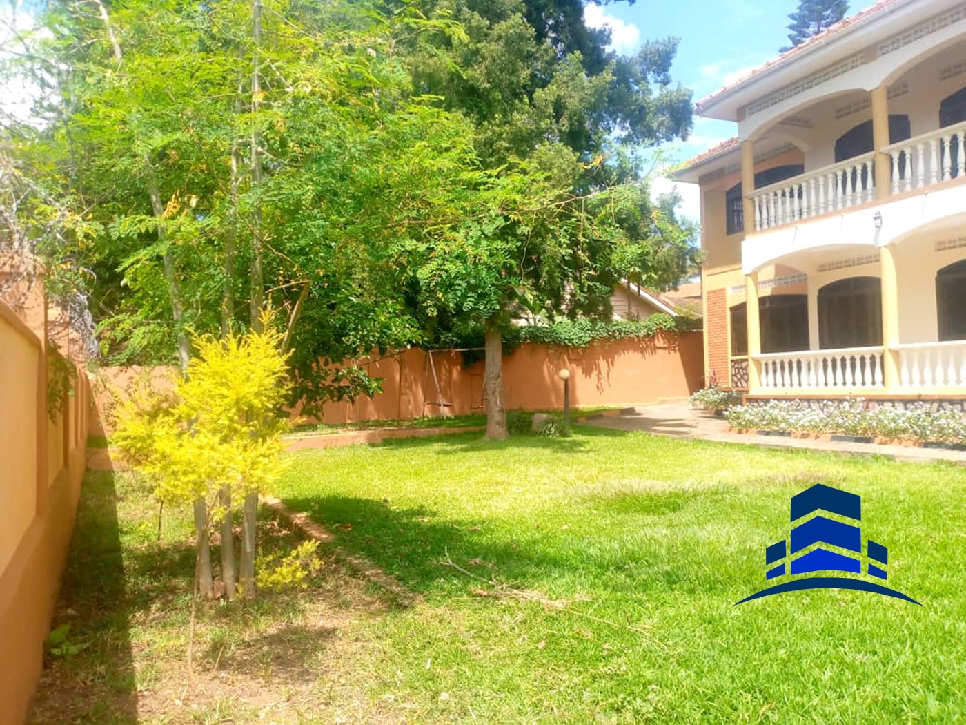 Villa for rent in Muyenga Kampala