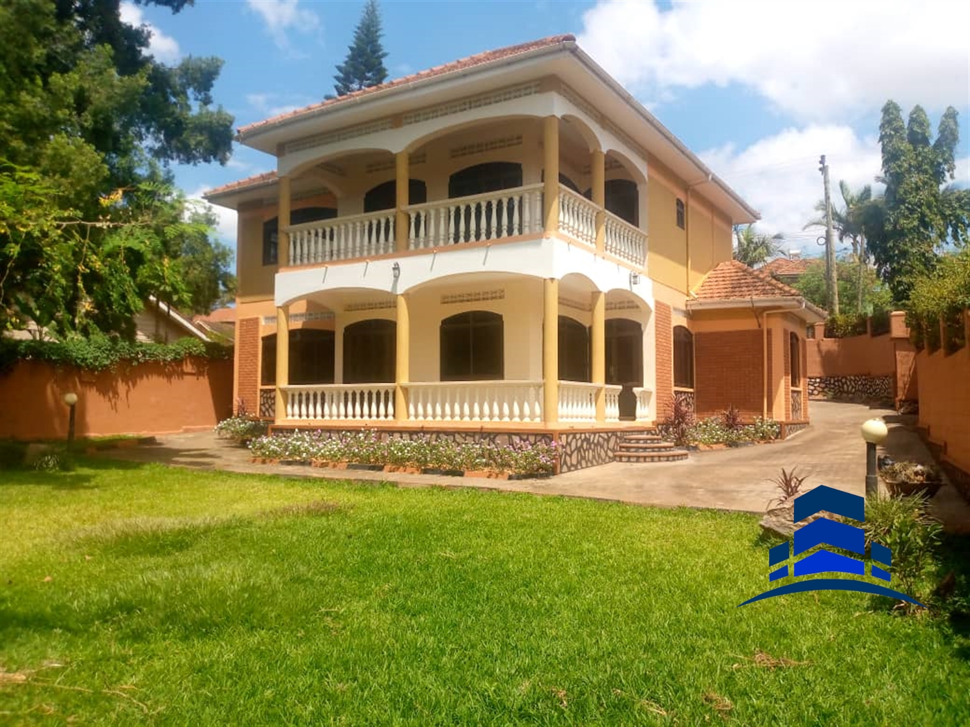 Villa for rent in Muyenga Kampala