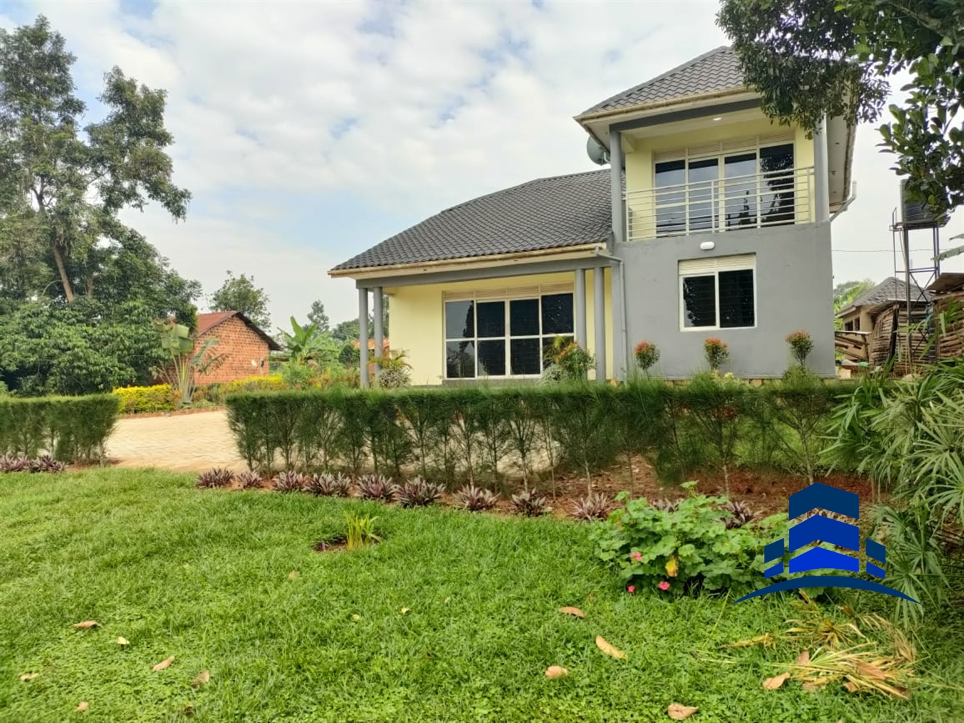Villa for sale in Katubwe Wakiso