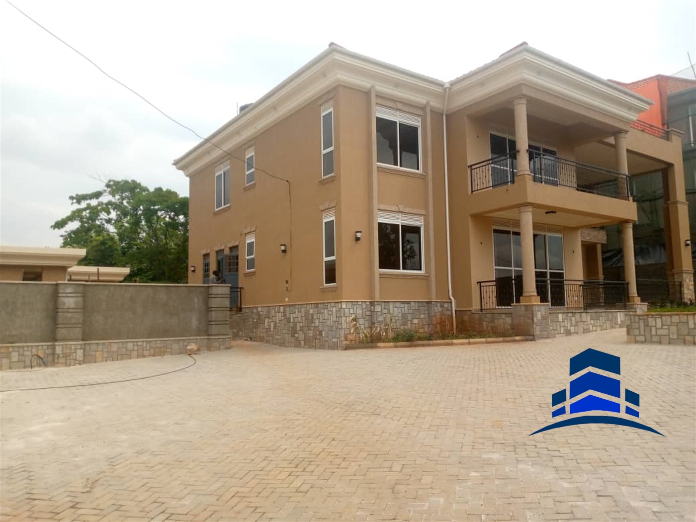 Villa for sale in Munyonyo Kampala