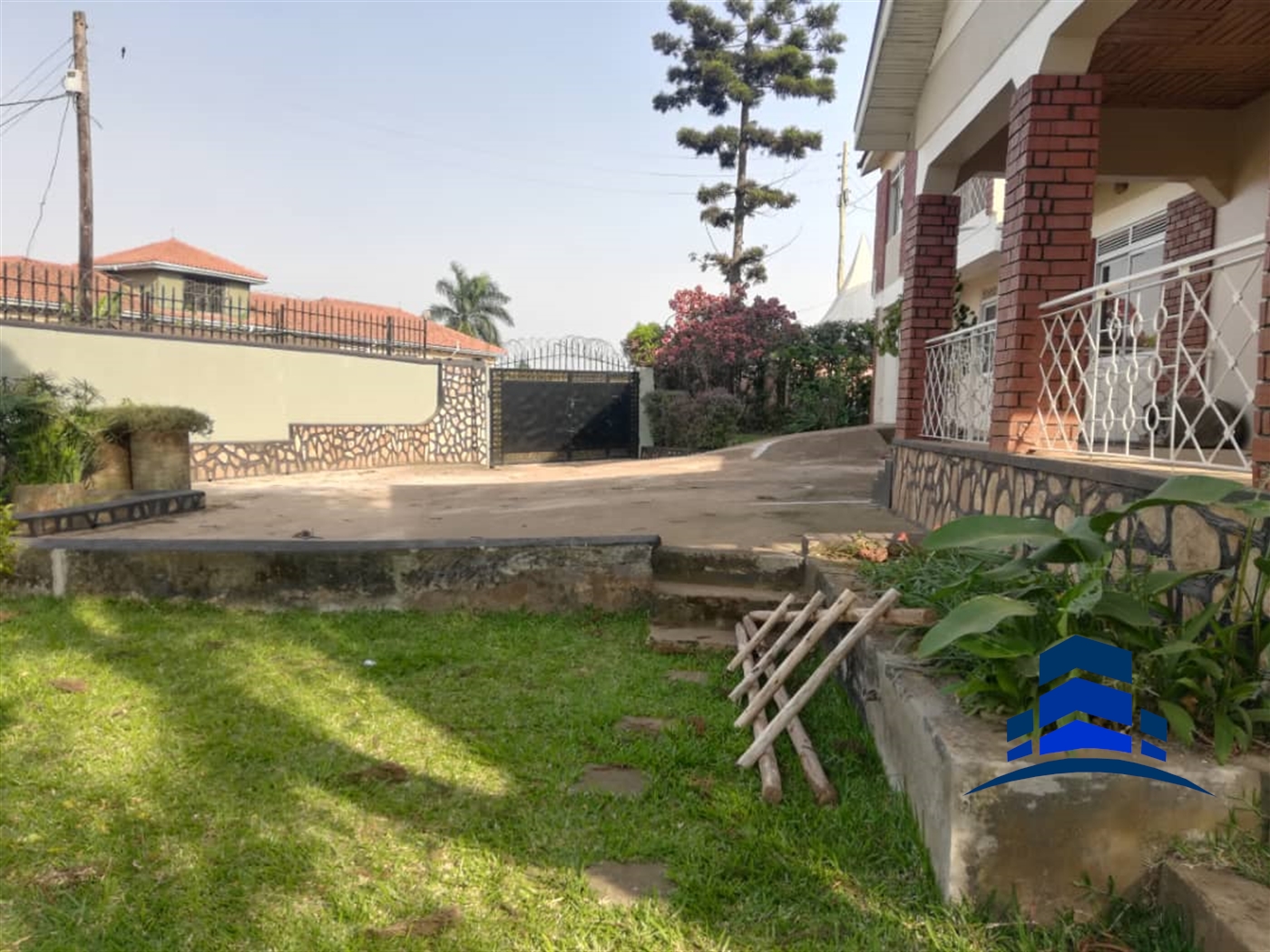 Villa for sale in Kitintale Kampala