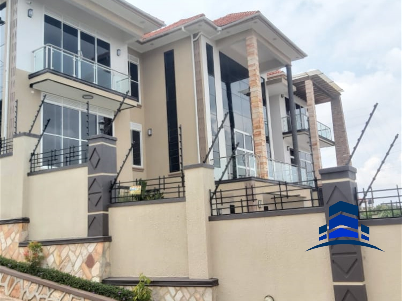 Mansion for sale in Lubowa Wakiso