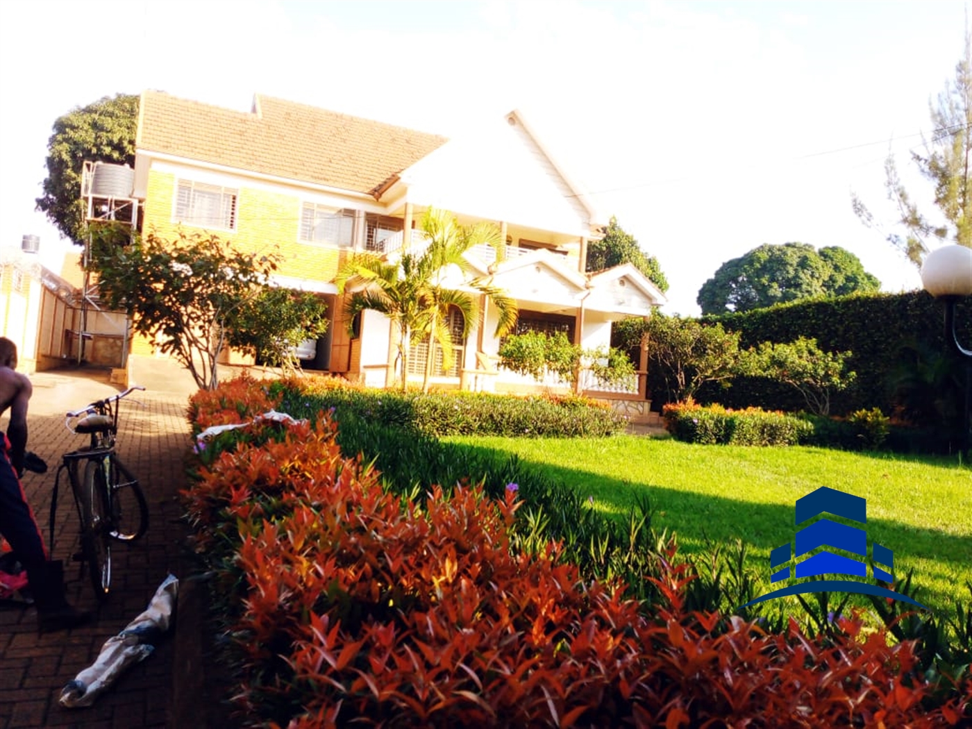 Villa for sale in Bukoto Kampala