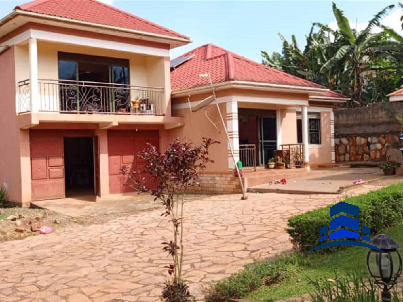 Villa for sale in Nansana Wakiso