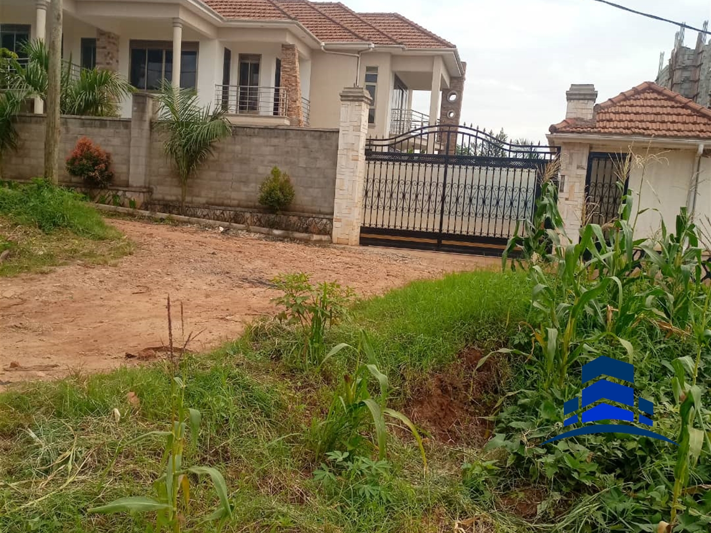 Villa for sale in Lungujja Kampala