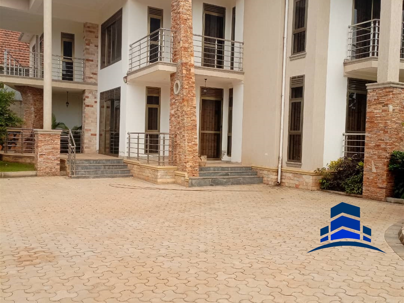 Villa for sale in Lungujja Kampala