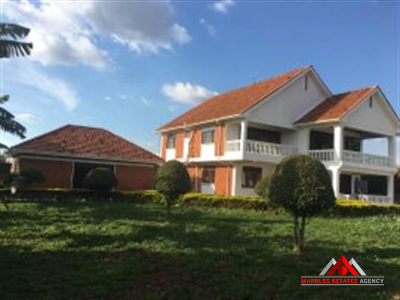 Mansion for rent in Bugoloobi Kampala