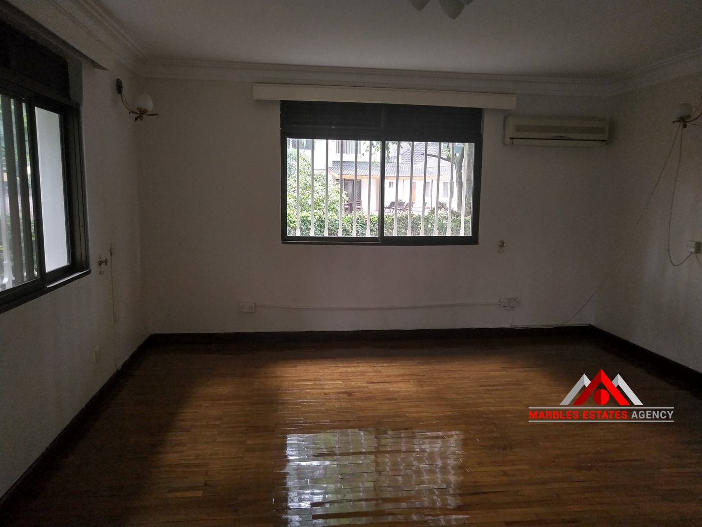 Storeyed house for rent in Bugoloobi Kampala