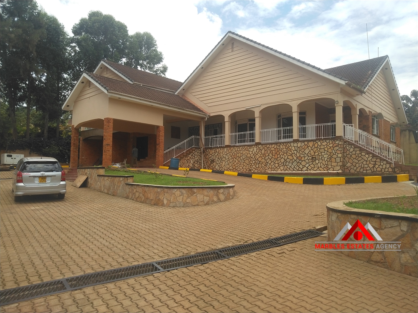 Storeyed house for rent in Naguru Kampala