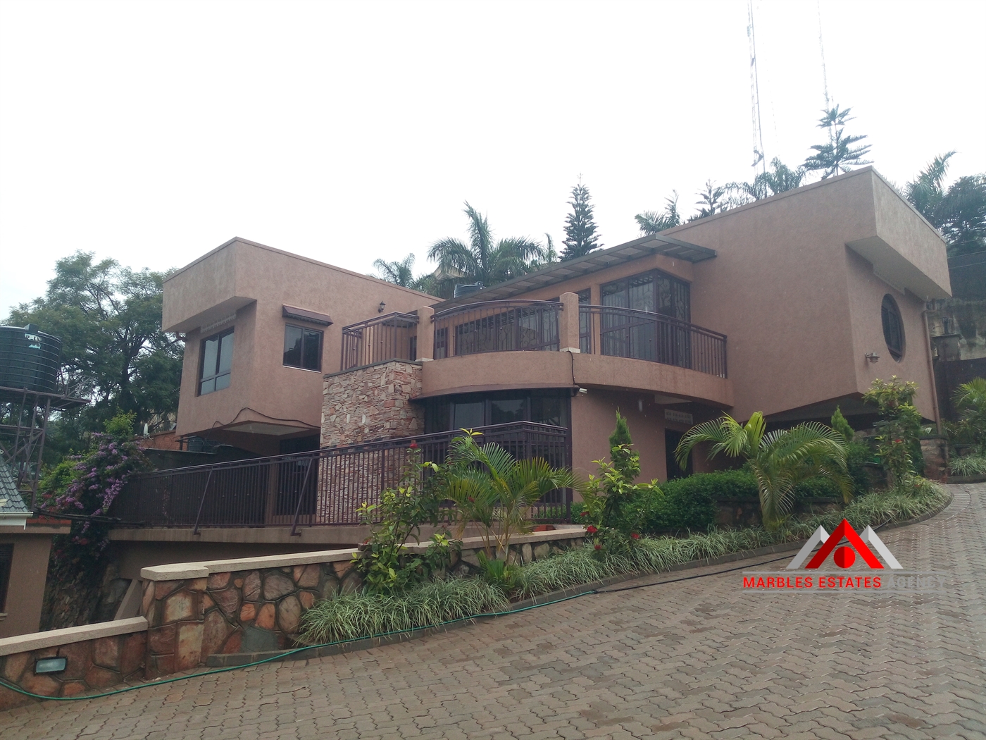 Storeyed house for rent in Kololo Kampala