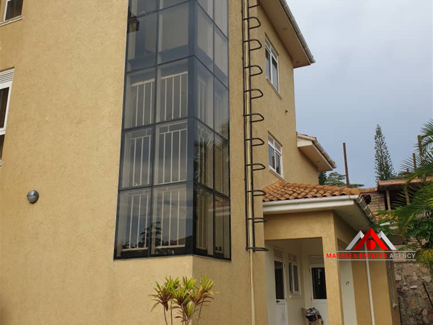 Storeyed house for rent in Munyonyo Kampala