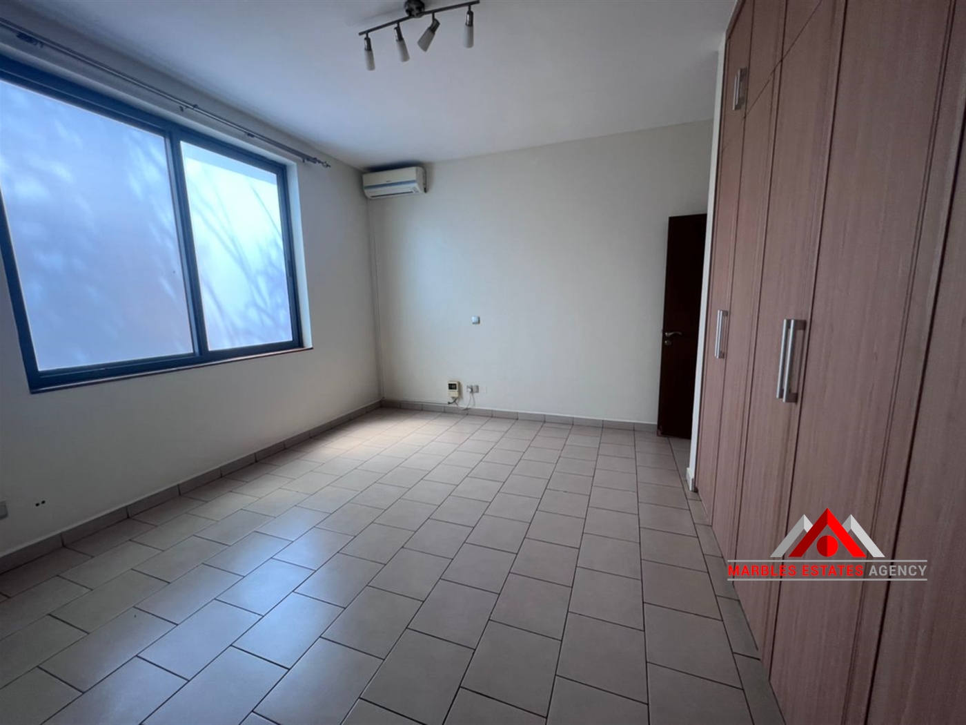 Town House for rent in Kololo Kampala