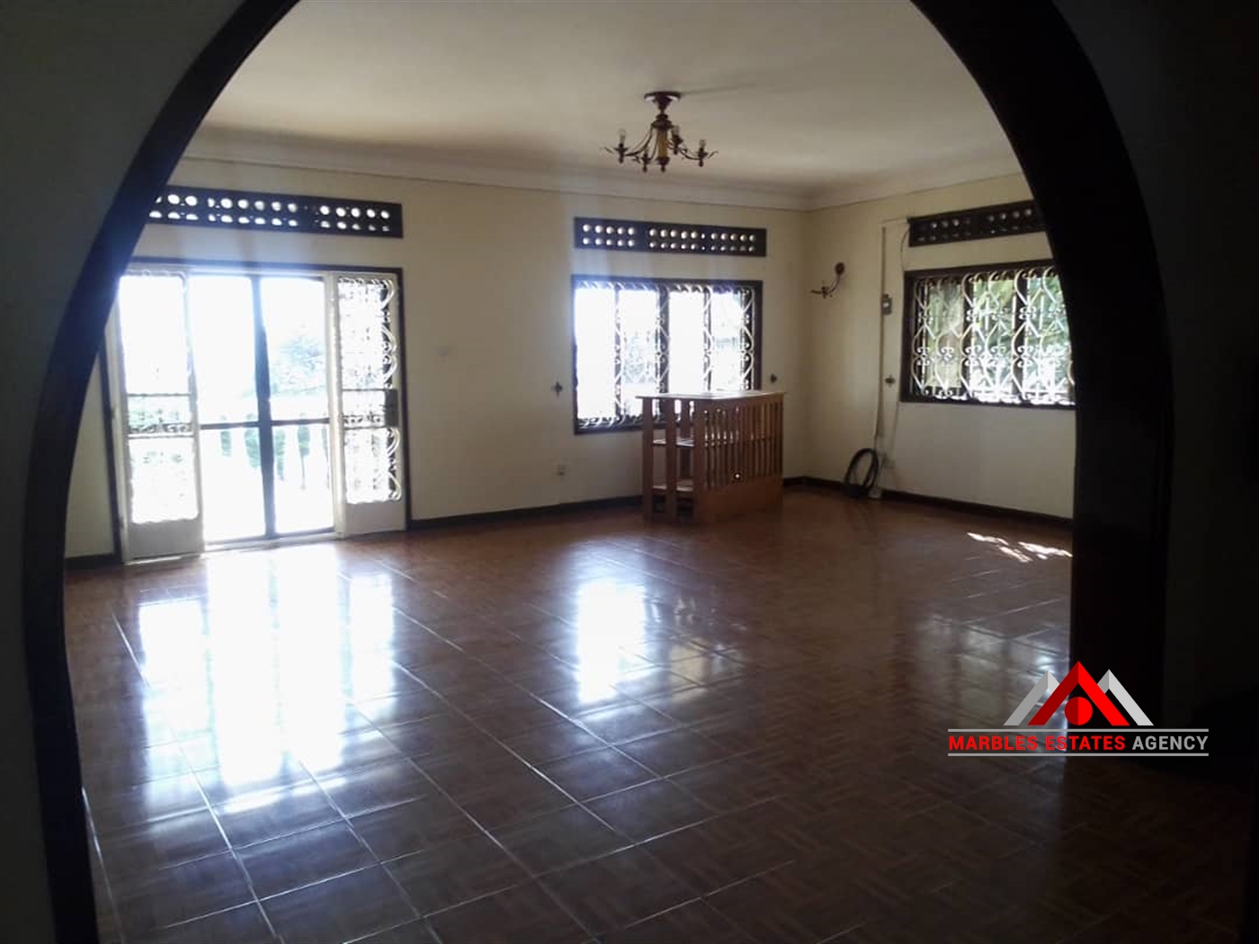 Storeyed house for rent in Bugoloobi Kampala