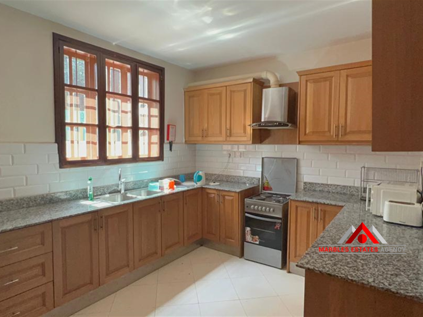 Town House for rent in Kololo Kampala