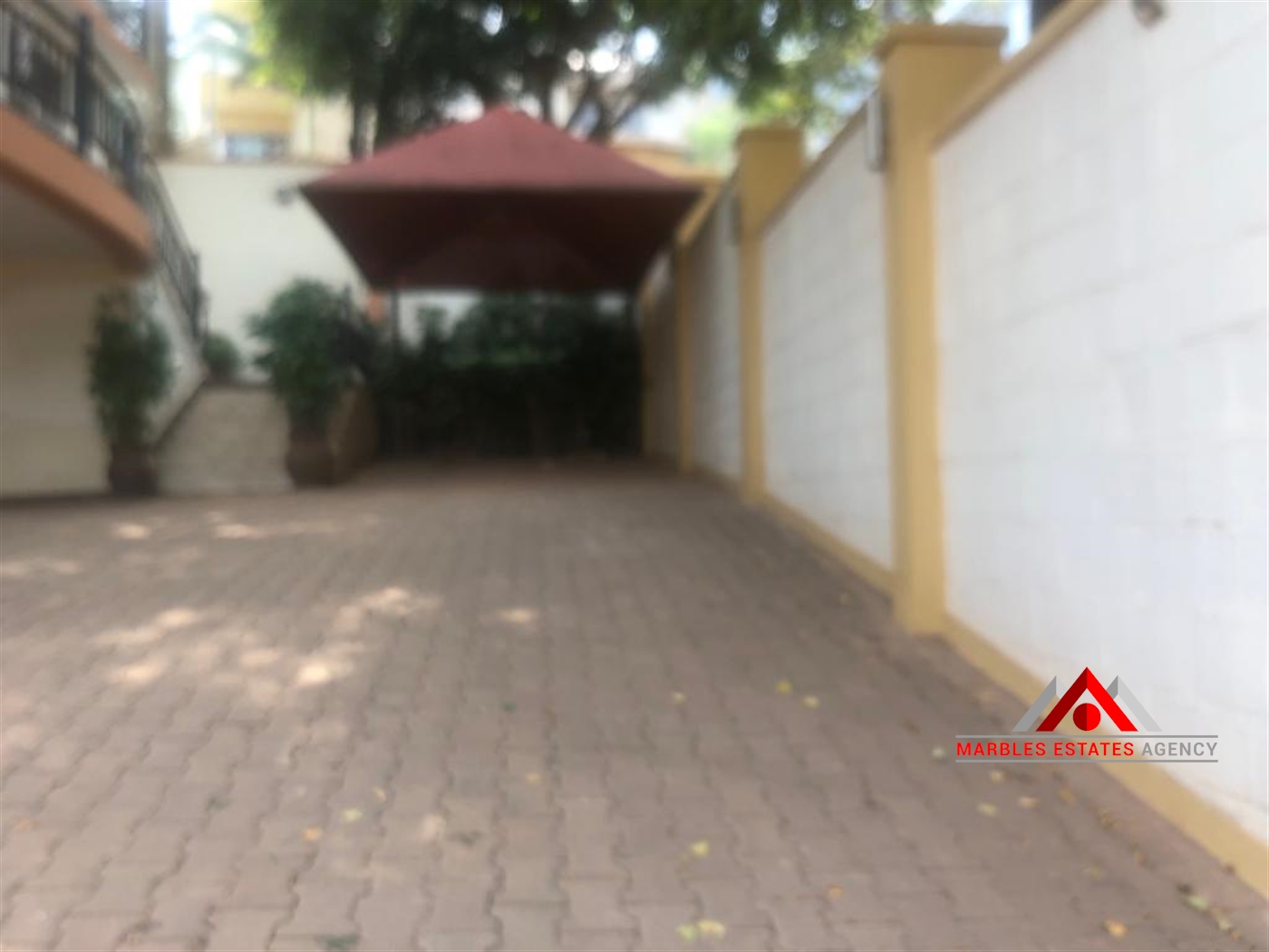 Bungalow for rent in Kololo Kampala