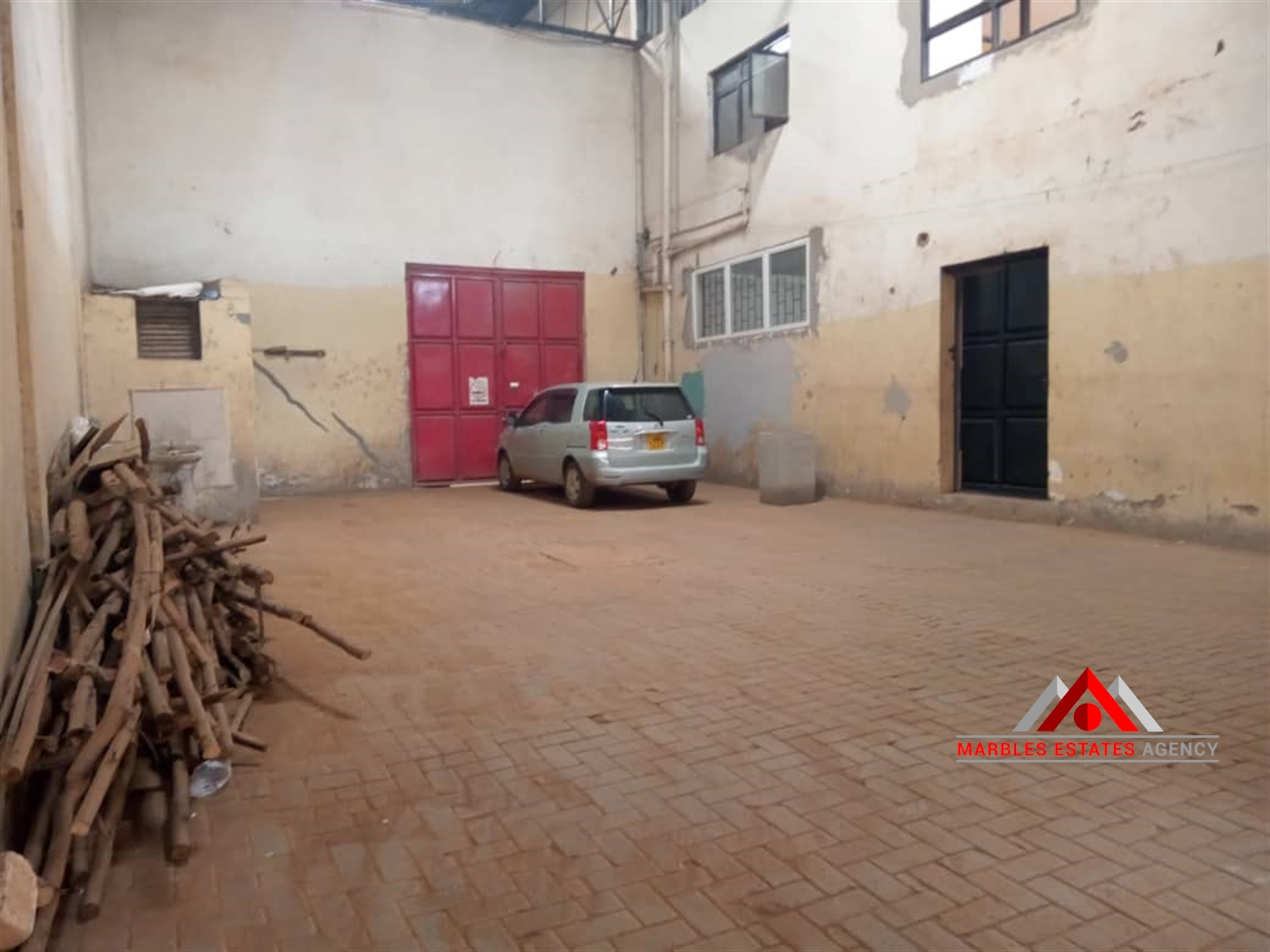 Warehouse for rent in Sixthstreet Kampala