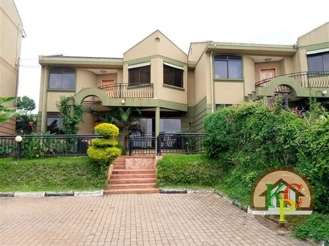 Villa for rent in Muyenga Kampala