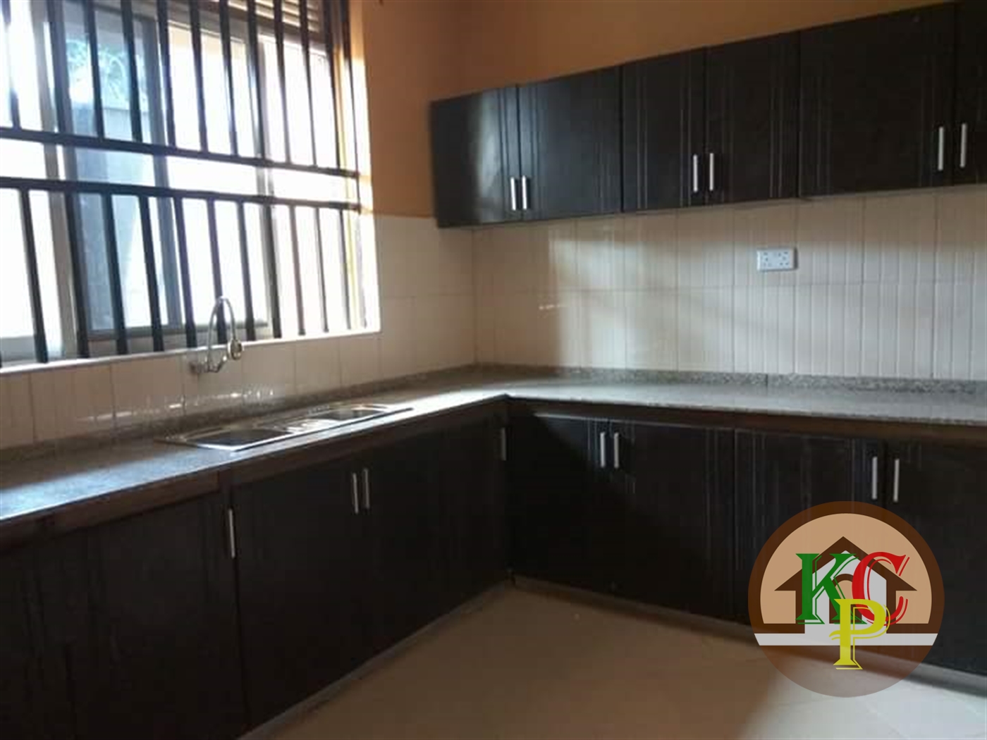 Duplex for rent in Naalya Kampala