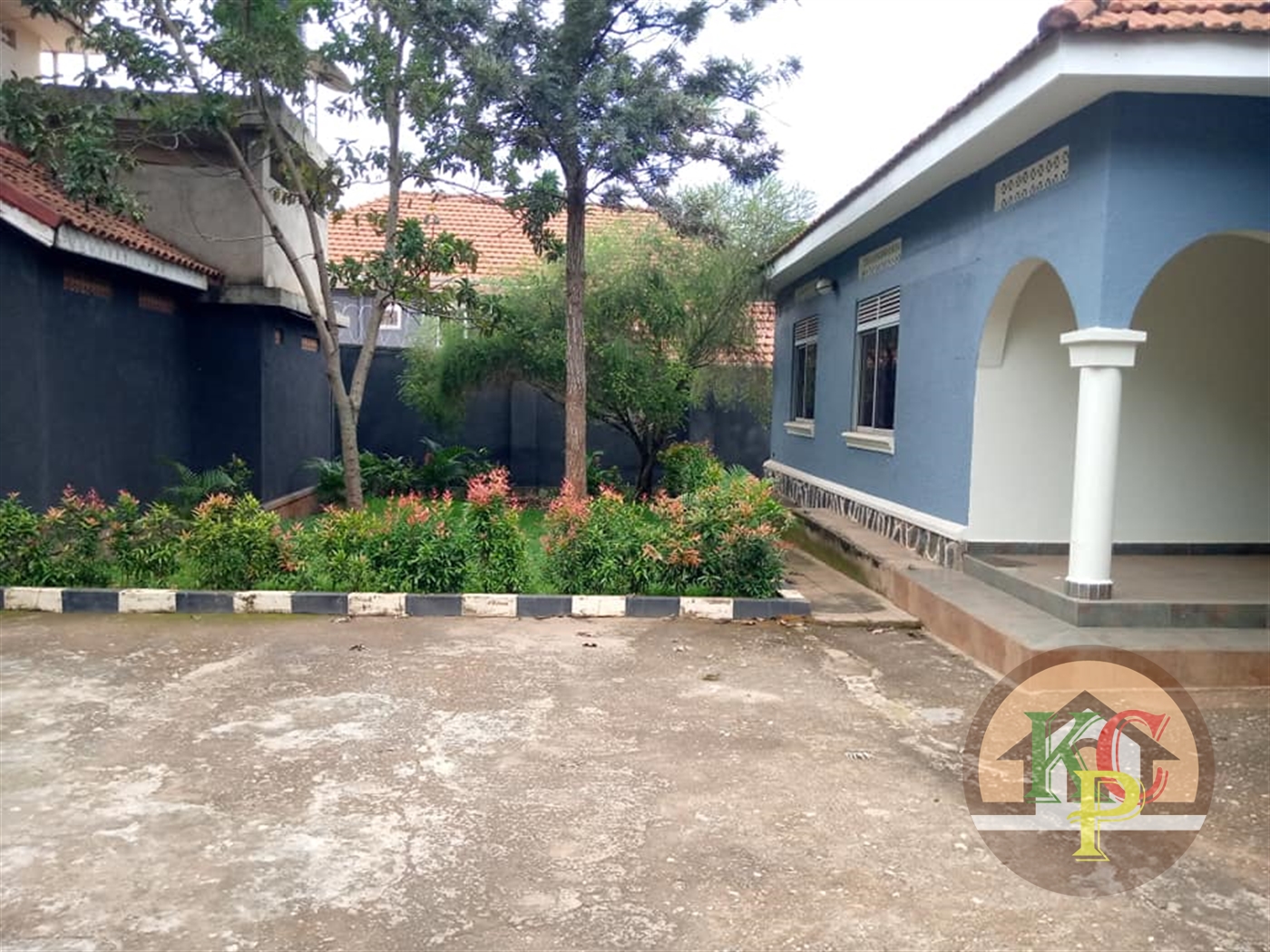 Bungalow for rent in Muyenga Kampala