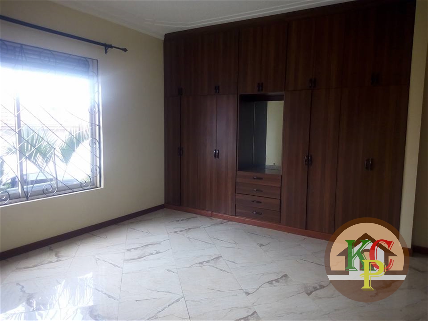 Bungalow for rent in Naalya Kampala