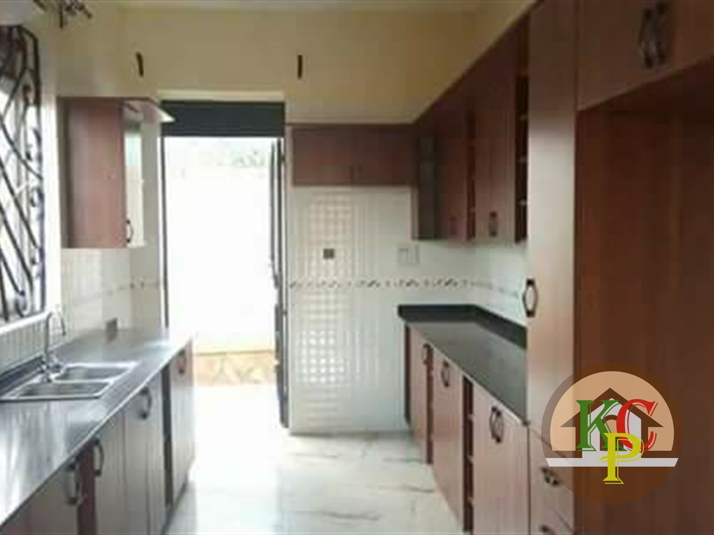 Bungalow for rent in Naalya Kampala