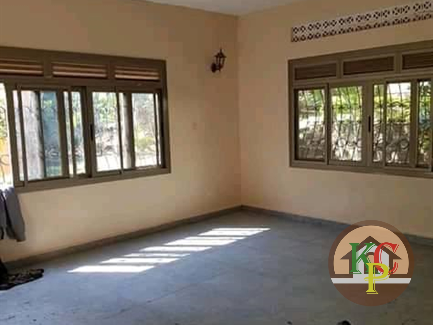 Semi Detached for rent in Najjera Kampala