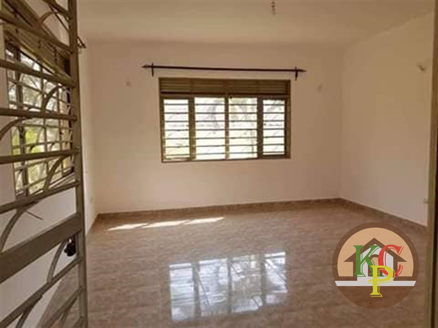 Semi Detached for rent in Najjera Kampala