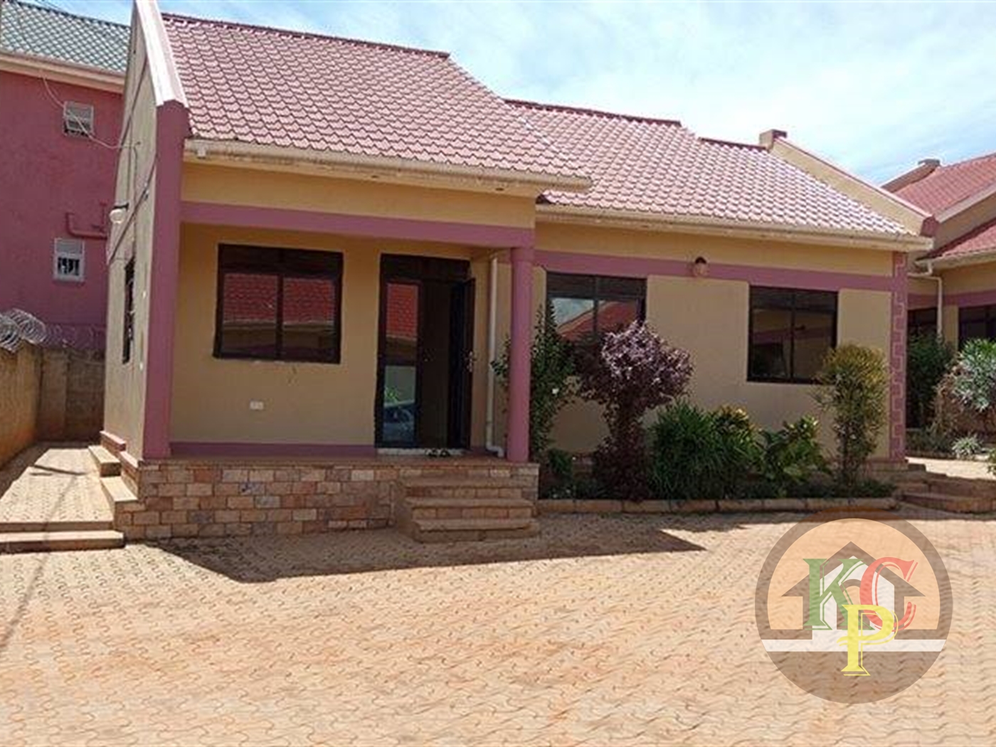 Semi Detached for rent in Naalya Kampala