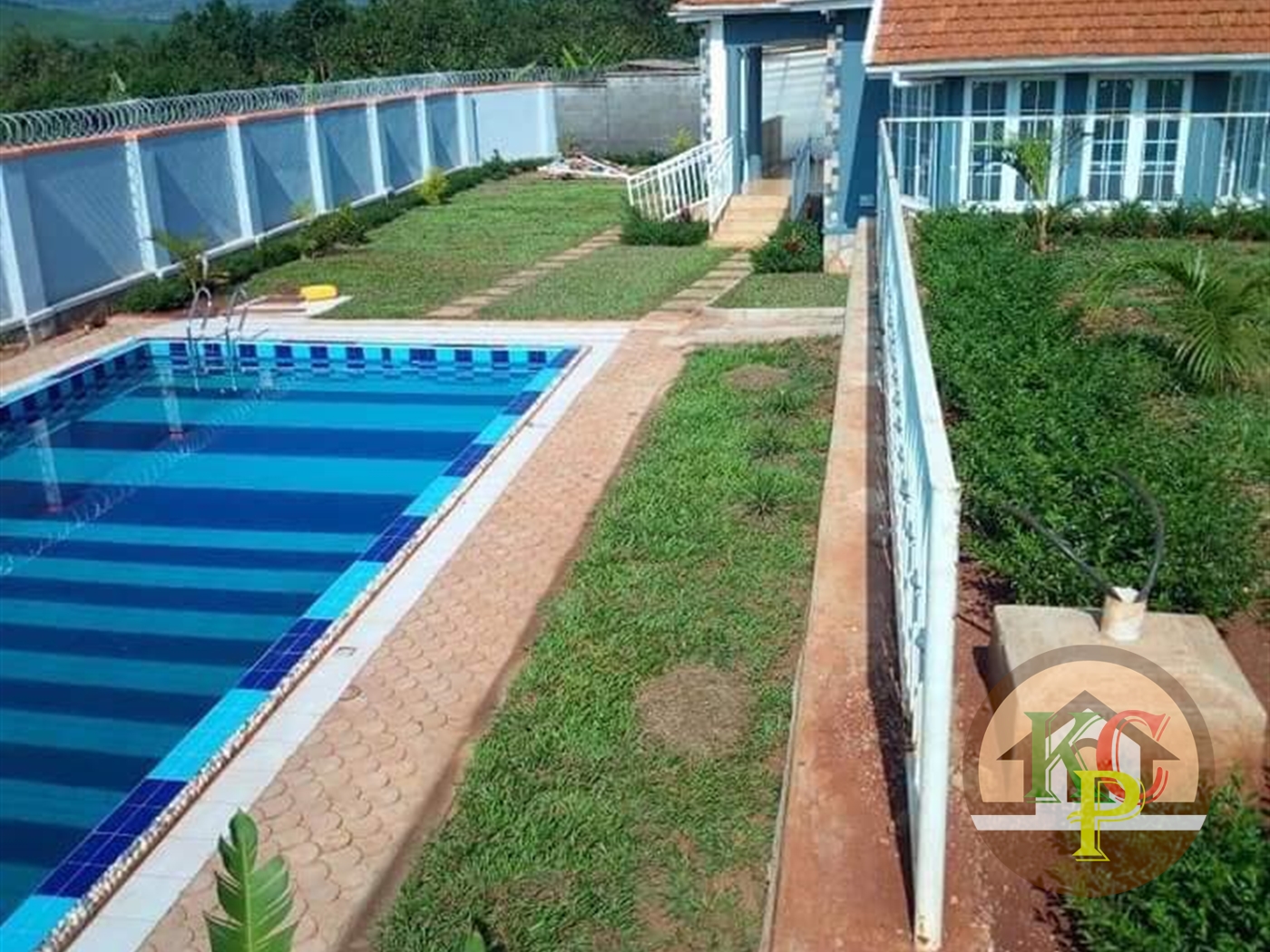 Bungalow for sale in Seguku Kampala