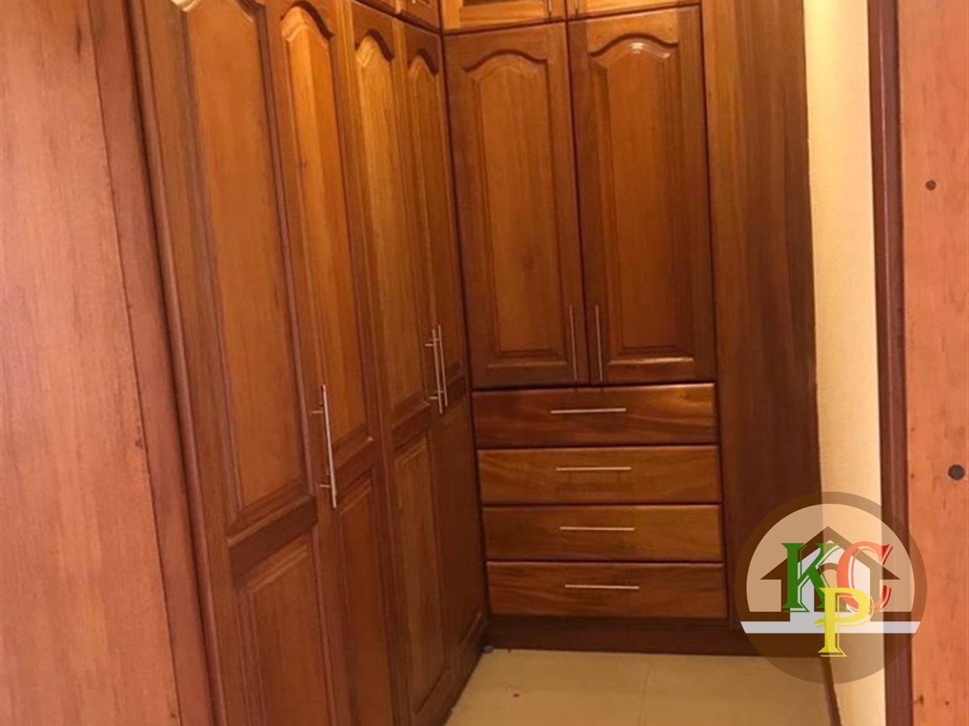 Mansion for rent in Muyenga Kampala