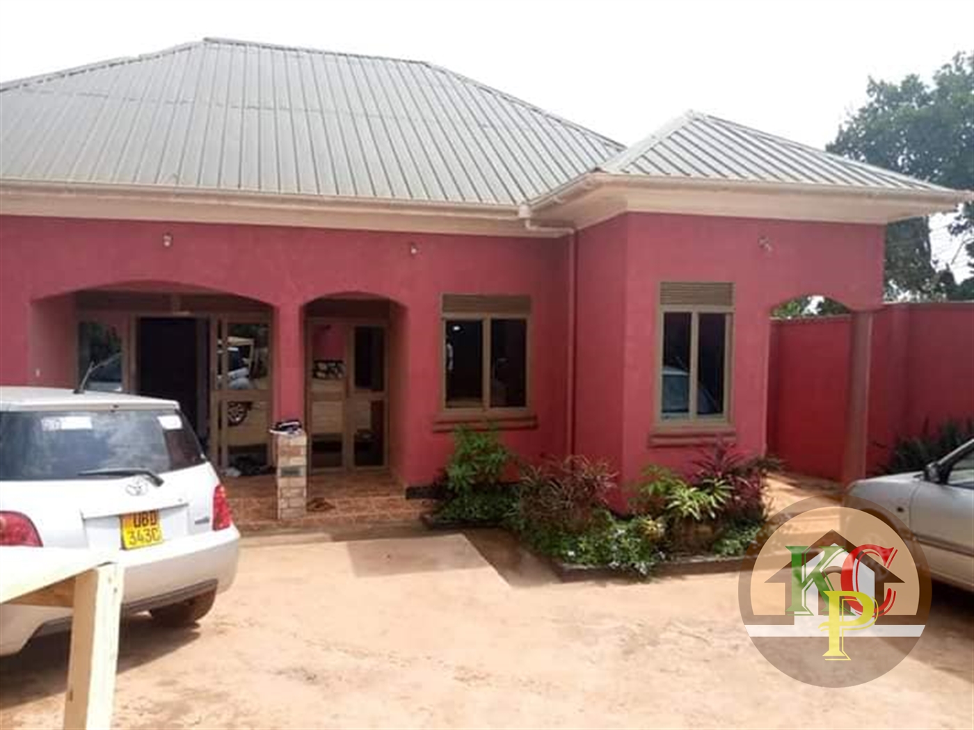 Semi Detached for rent in Mpererwe Kampala