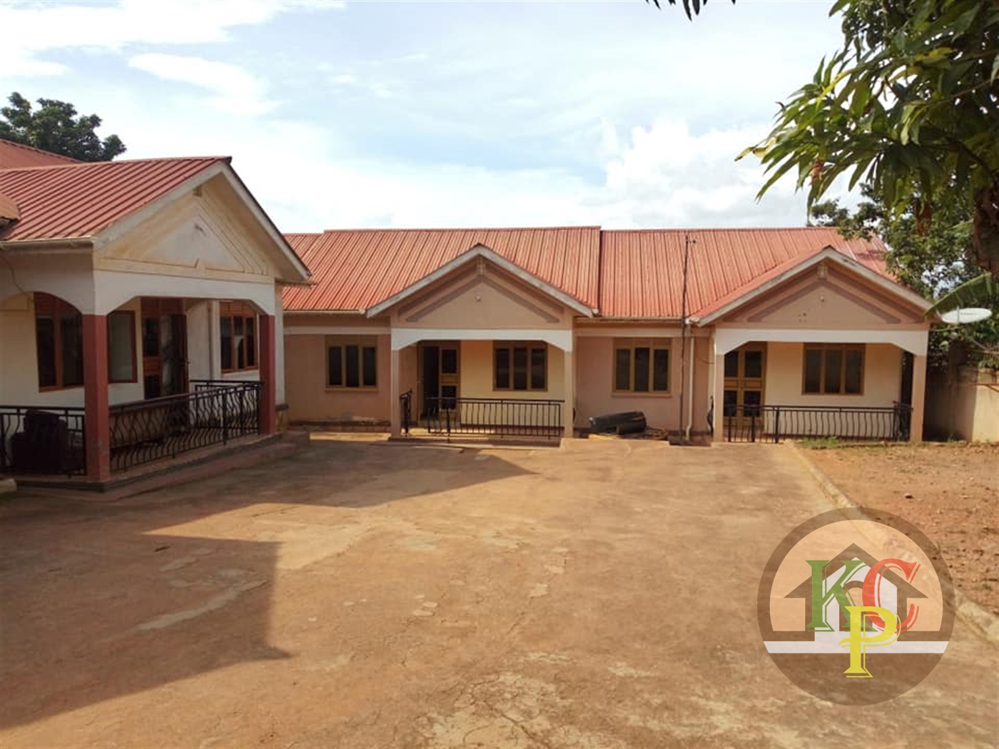 Semi Detached for rent in Bweyogerere Wakiso