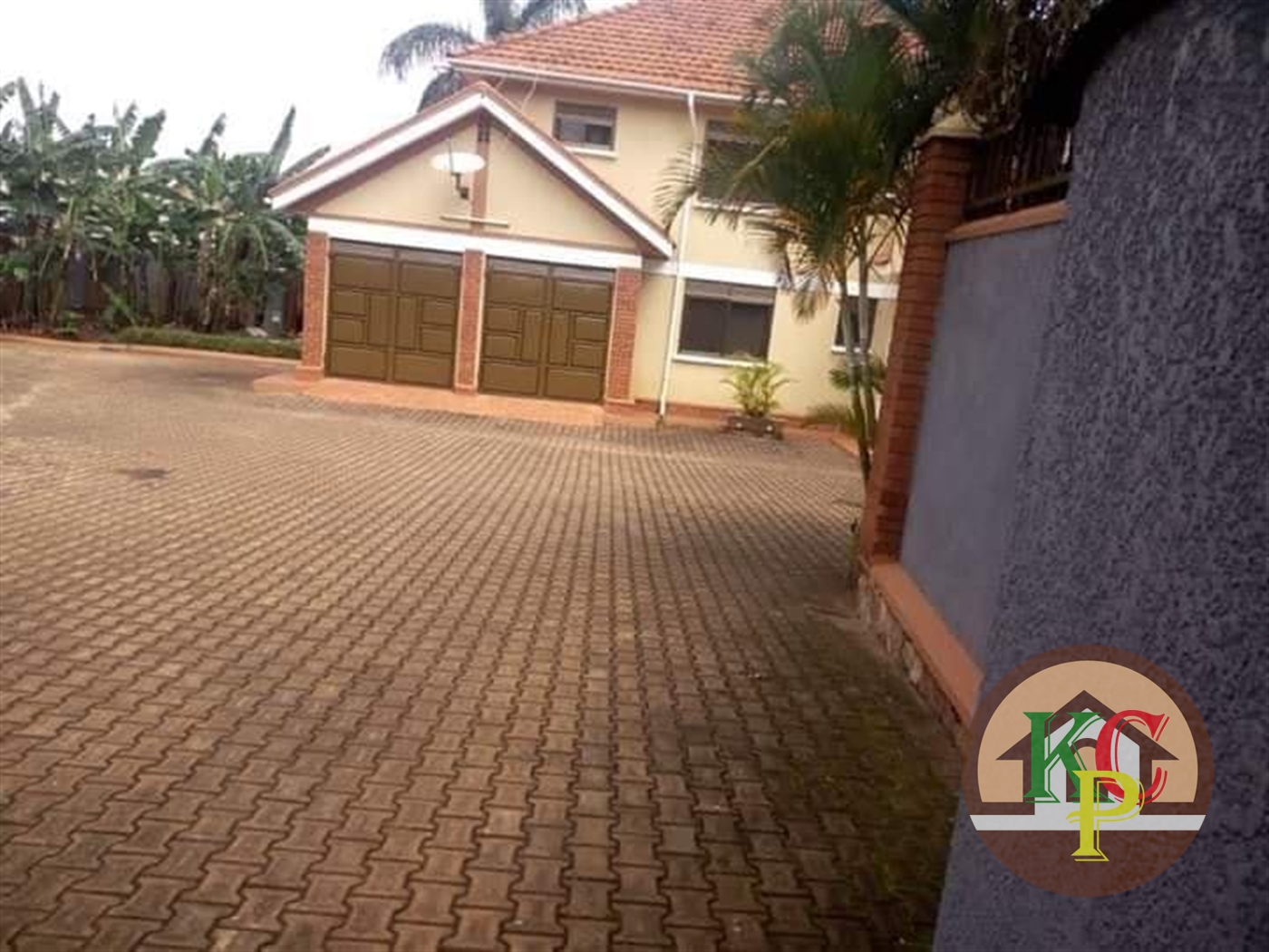 Mansion for sale in Kulambilo Kampala