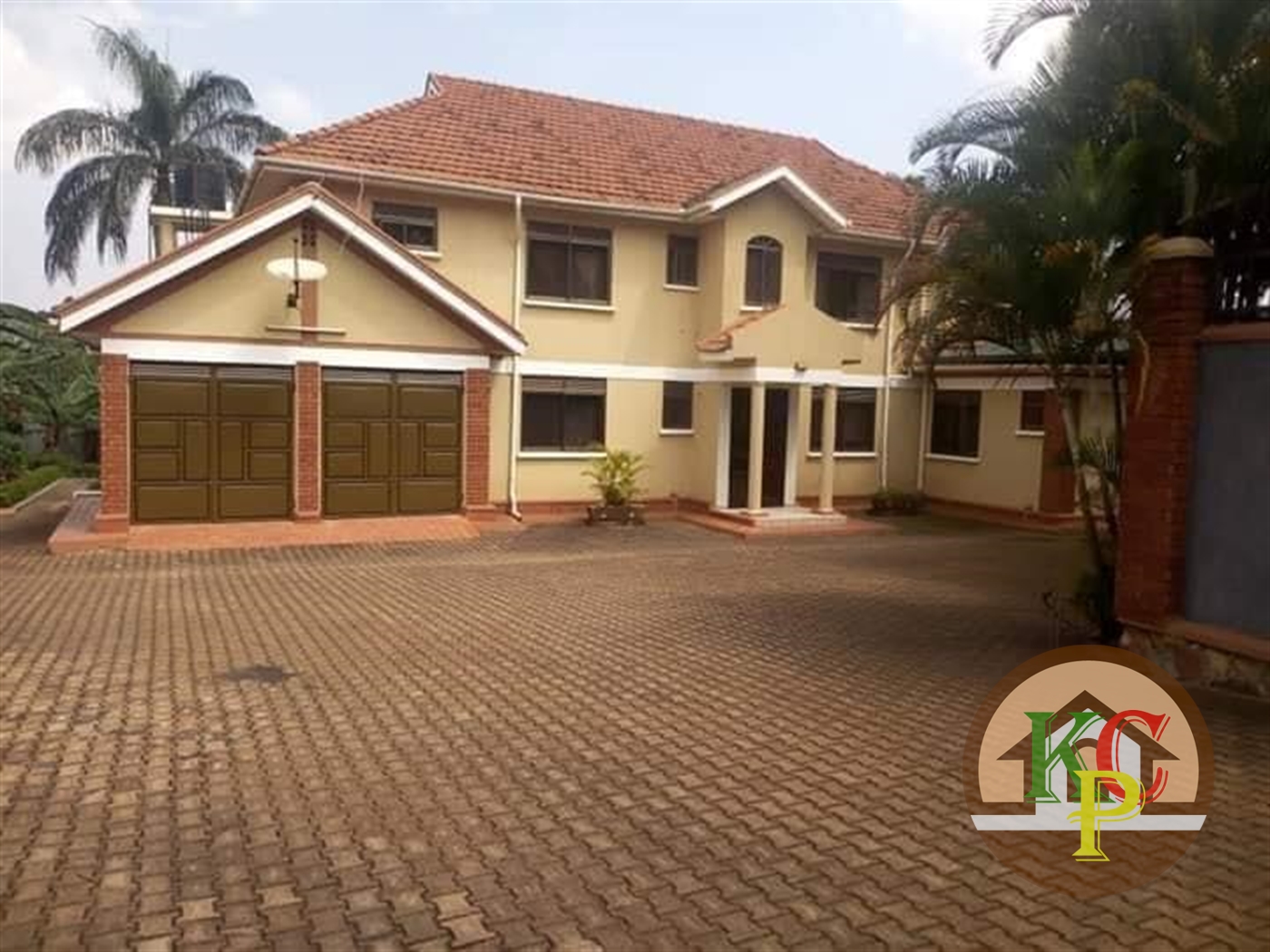 Mansion for sale in Kulambilo Kampala