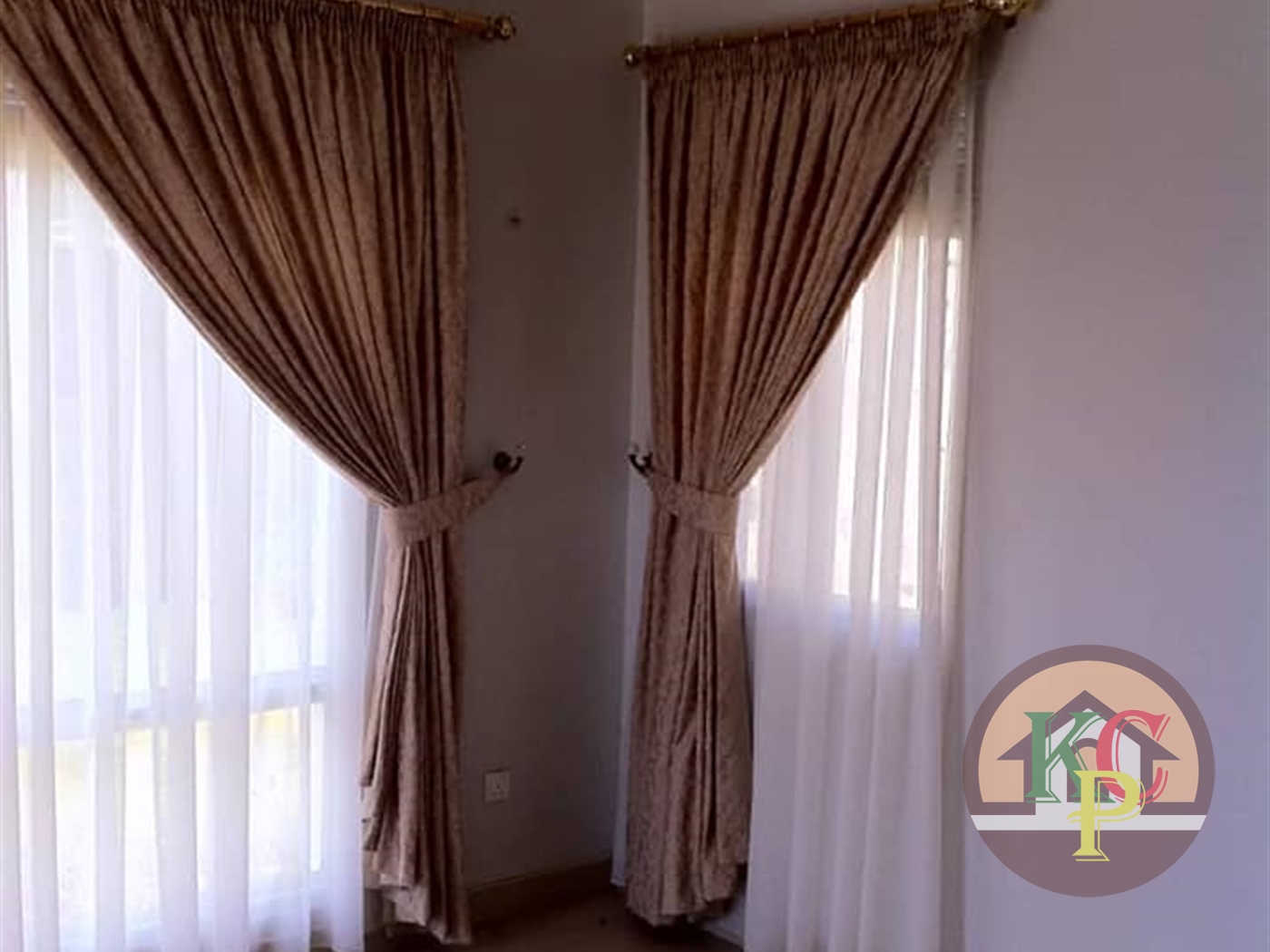 Villa for sale in Lubowa Wakiso