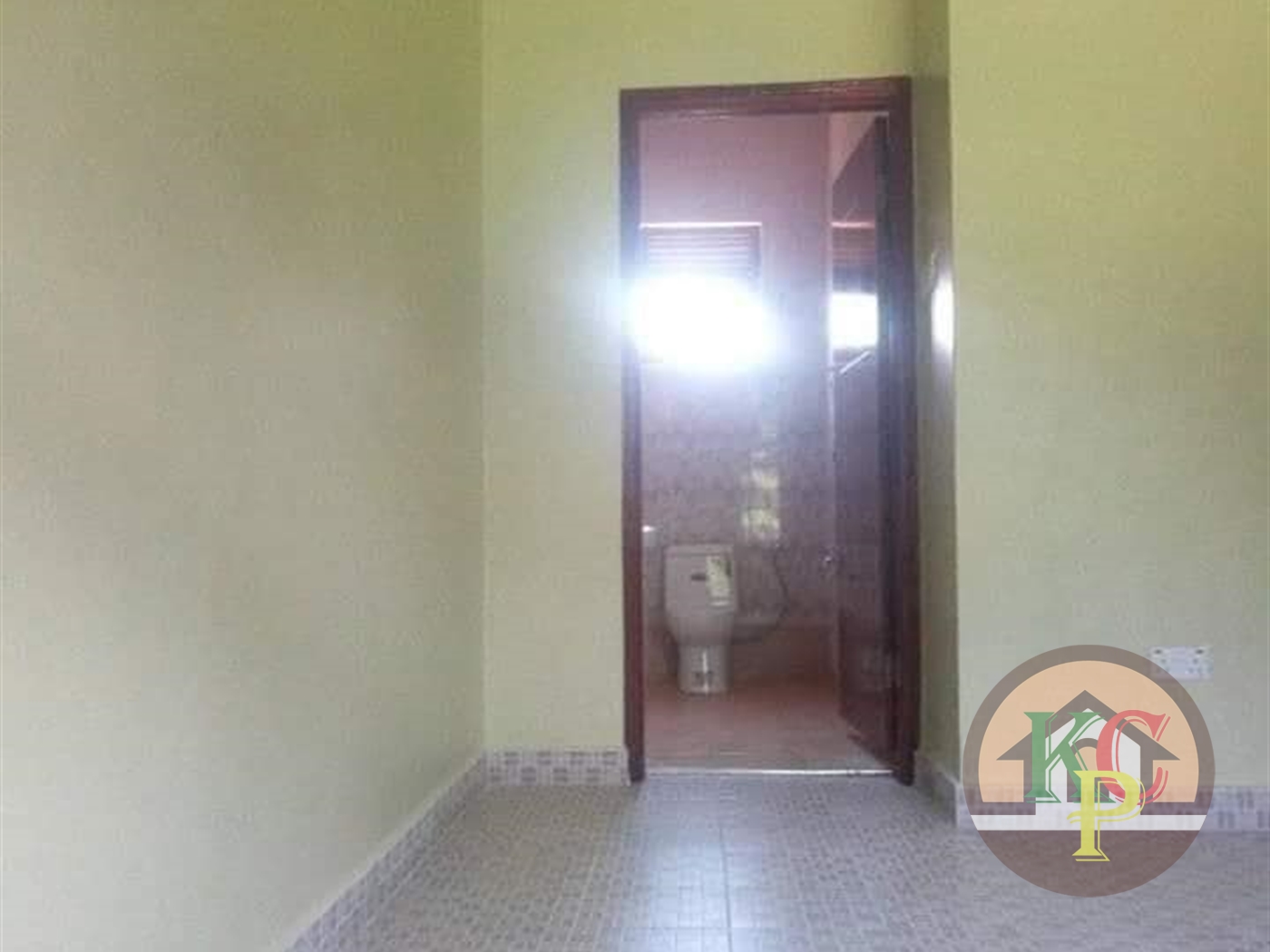 Semi Detached for rent in Mpererwe Kampala