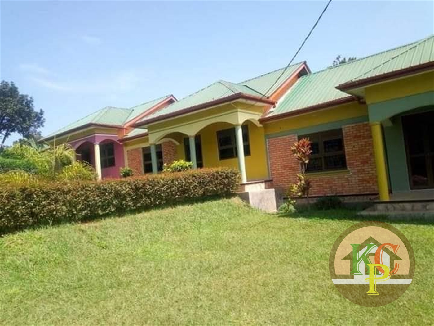 Semi Detached for rent in Mpererwe Kampala