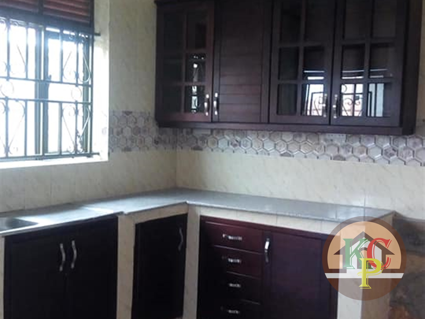 Semi Detached for rent in Mpererwe Kampala