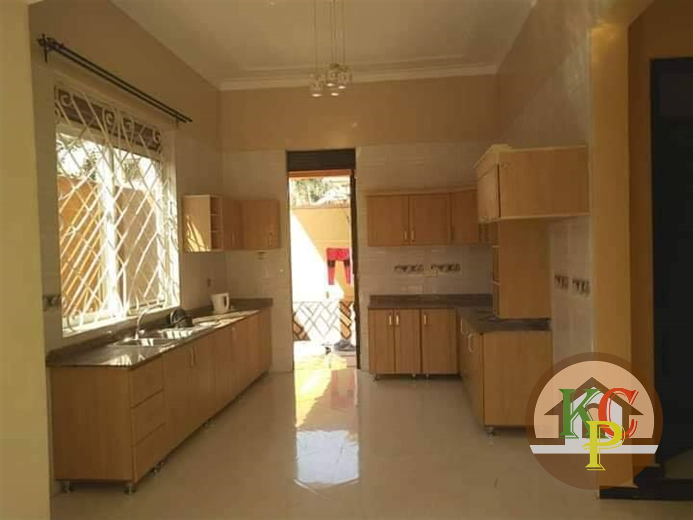 Bungalow for rent in Kira Wakiso