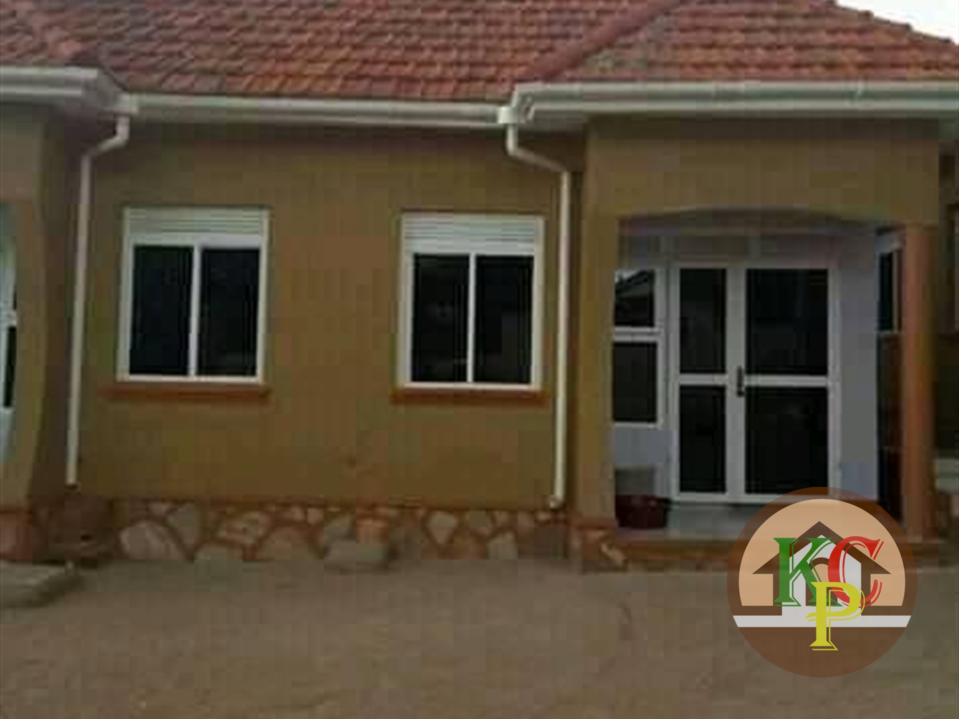 Semi Detached for rent in Mutungo Kampala