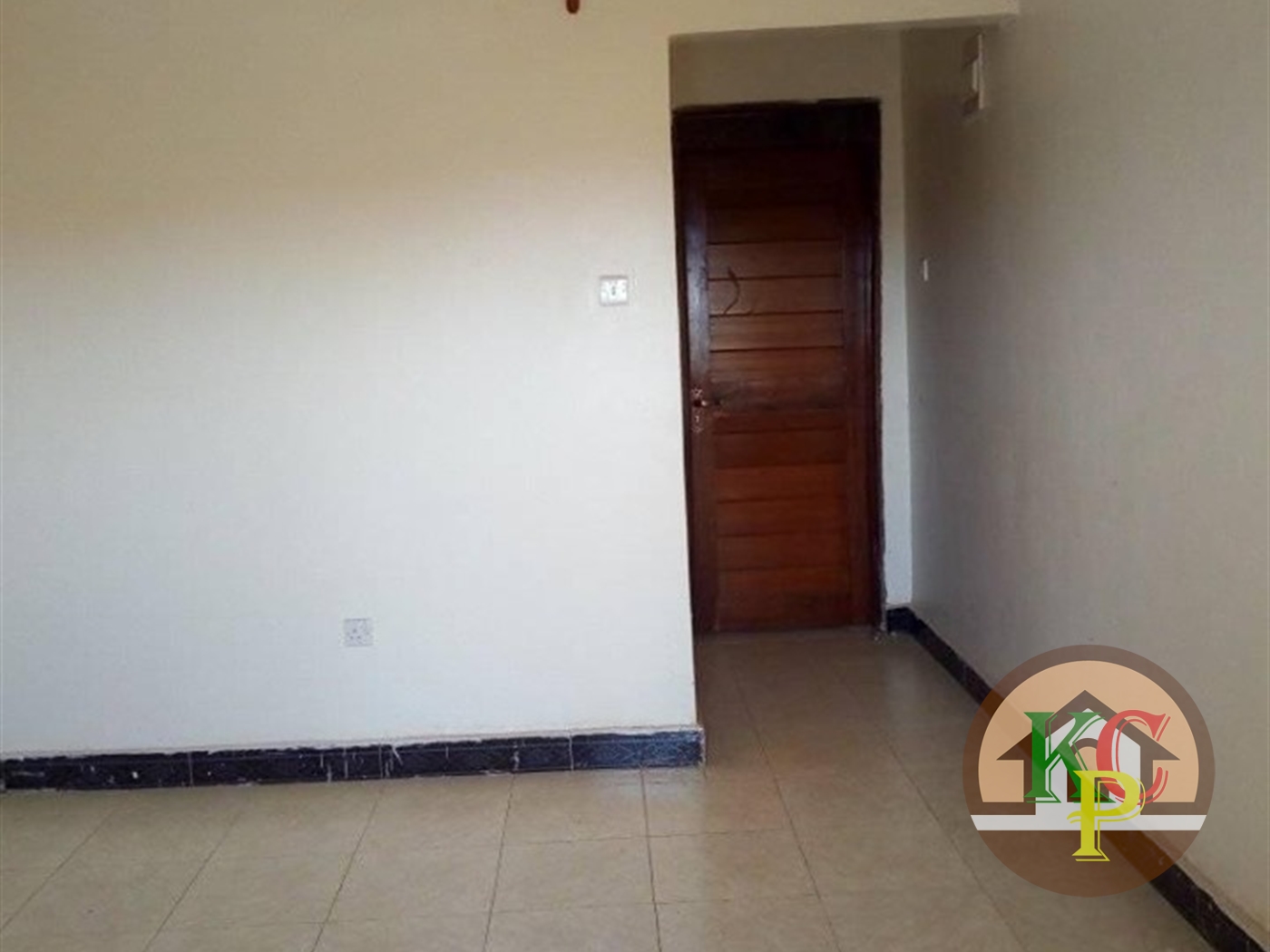 Semi Detached for rent in Mpererwe Kampala