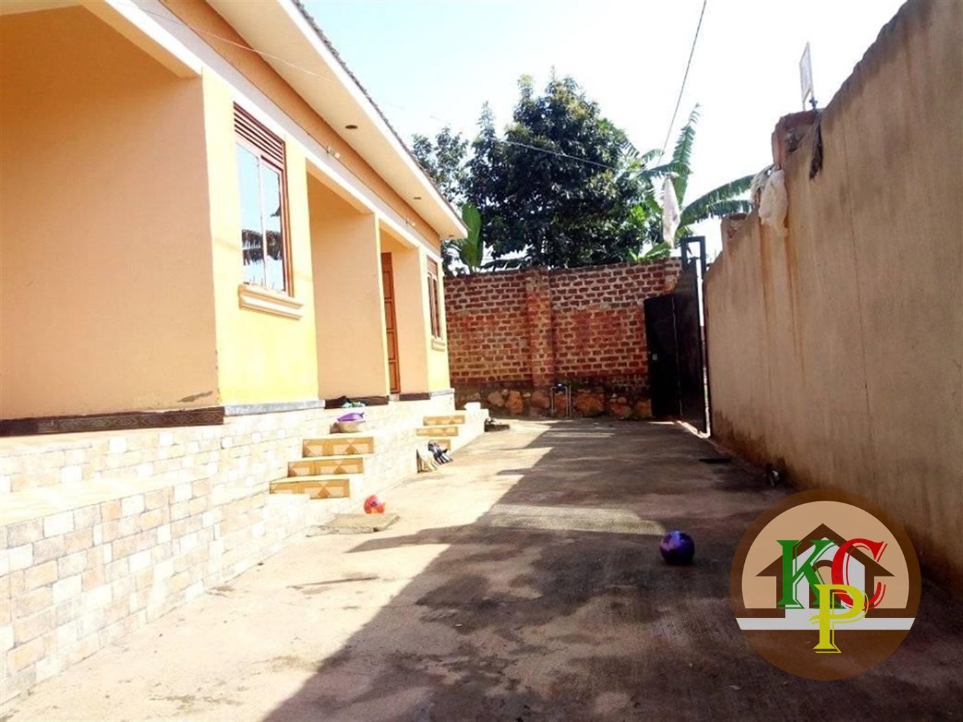 Semi Detached for rent in Mpererwe Kampala