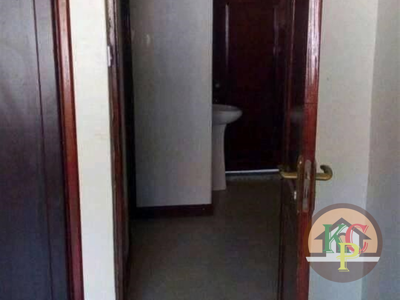 Semi Detached for rent in Mpererwe Kampala