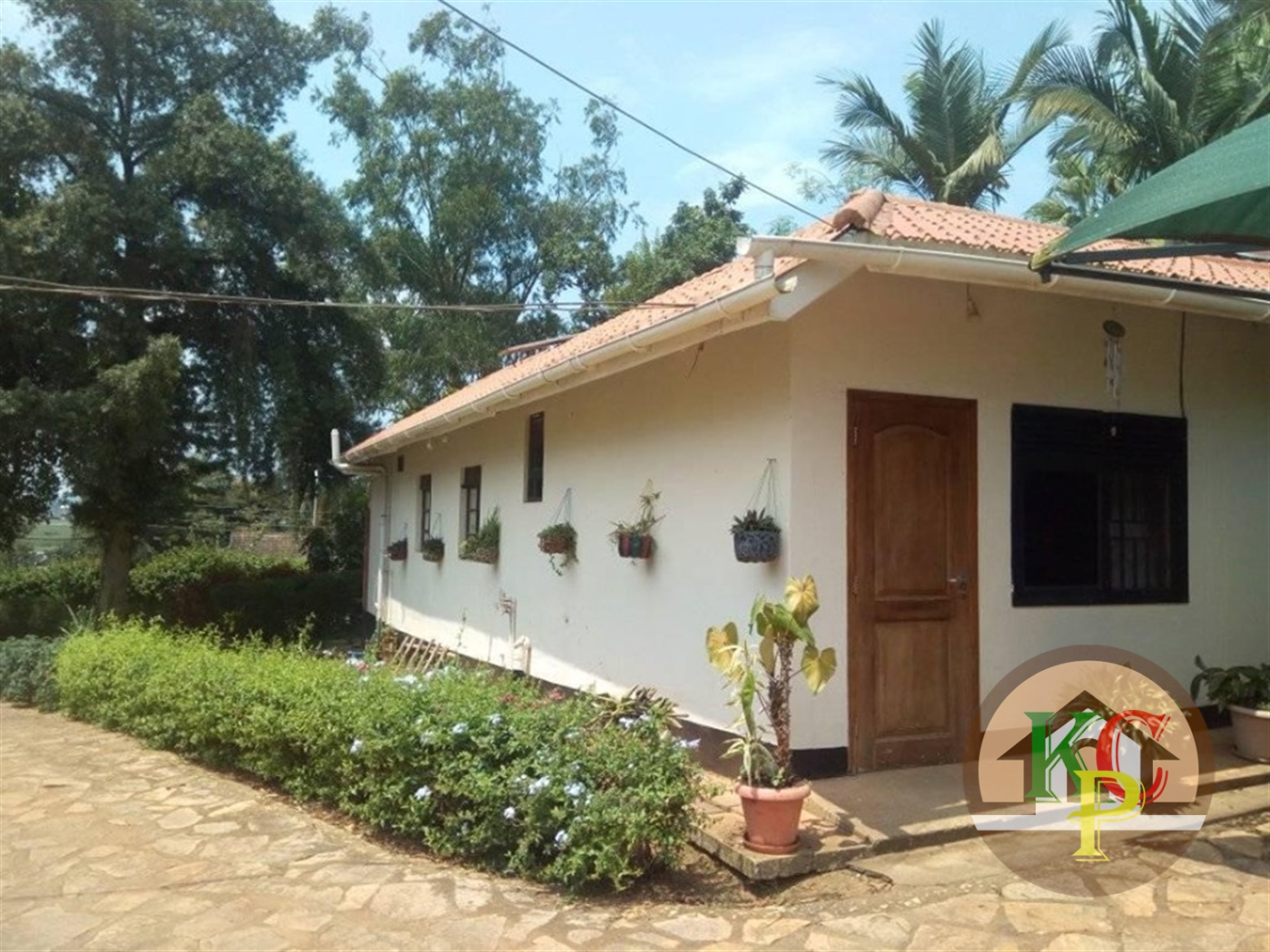 Studio for rent in Mutungo Kampala