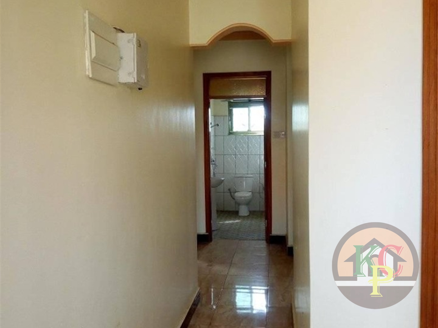 Semi Detached for rent in Mpererwe Kampala