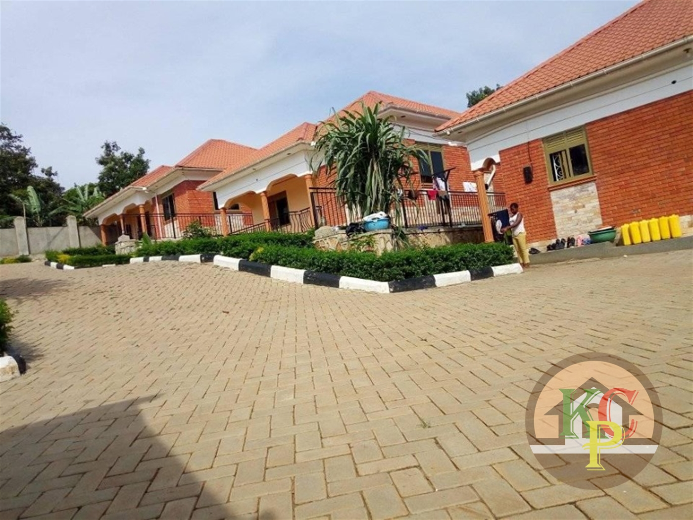 Semi Detached for rent in Mpererwe Kampala