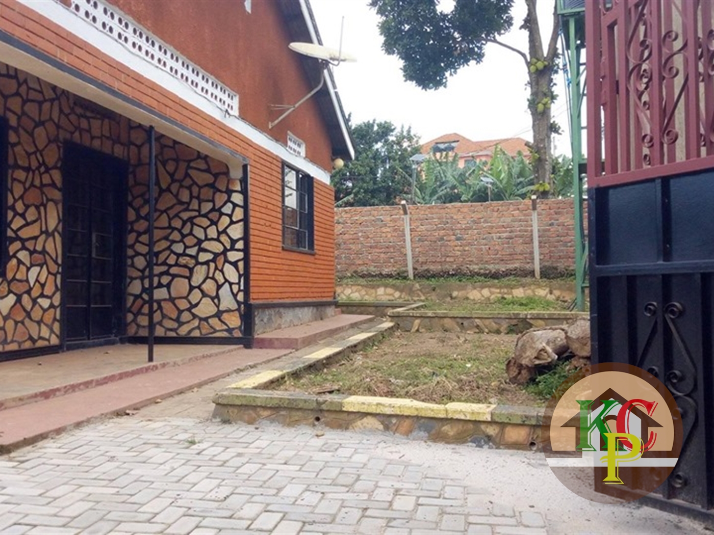 Bungalow for rent in Kireka Kampala